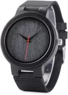 Montre en bois d’ébène