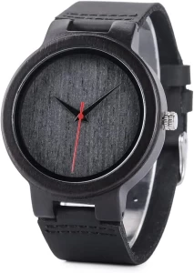 Montre en bois d’ébène